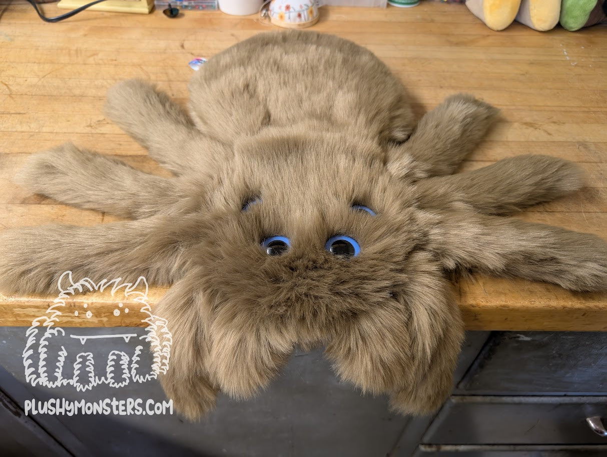 Mouse with Uni Blue Eyes! - Weighted Pancake Spider