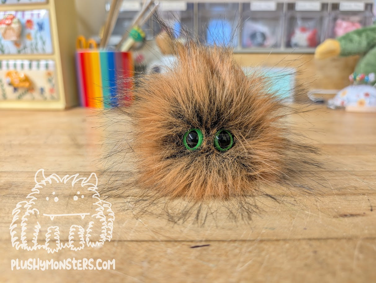 Sassafras Tiny Boi with Green Slit Pupil Eyes!