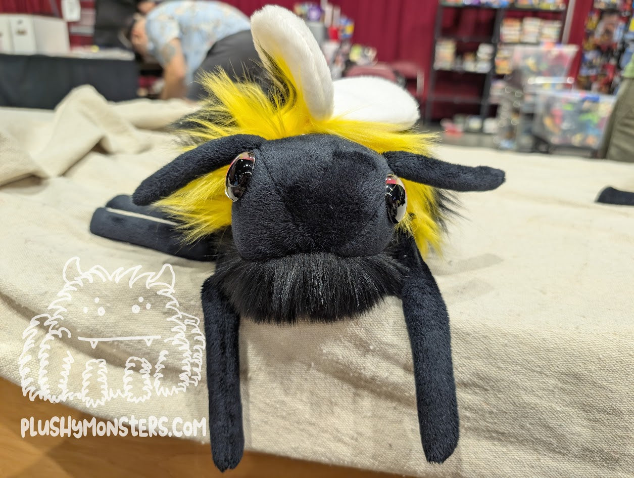 Big Hobo Bumble! With Glittery Pink Eyes! - Big Hobo Tick in Disguise