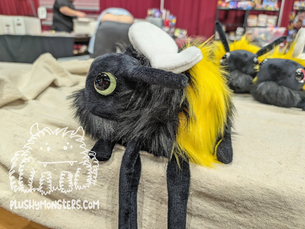 Big Hobo Bumble! With Glittery Green Eyes! - Big Hobo Tick in Disguise