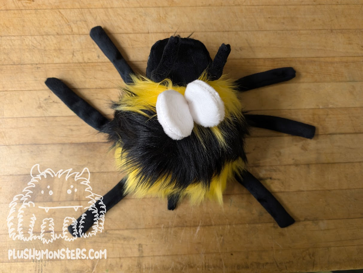 Big Shaggy Hobo Bumble! With Orange Kawaii Eyes! - Big Hobo Tick in Disguise