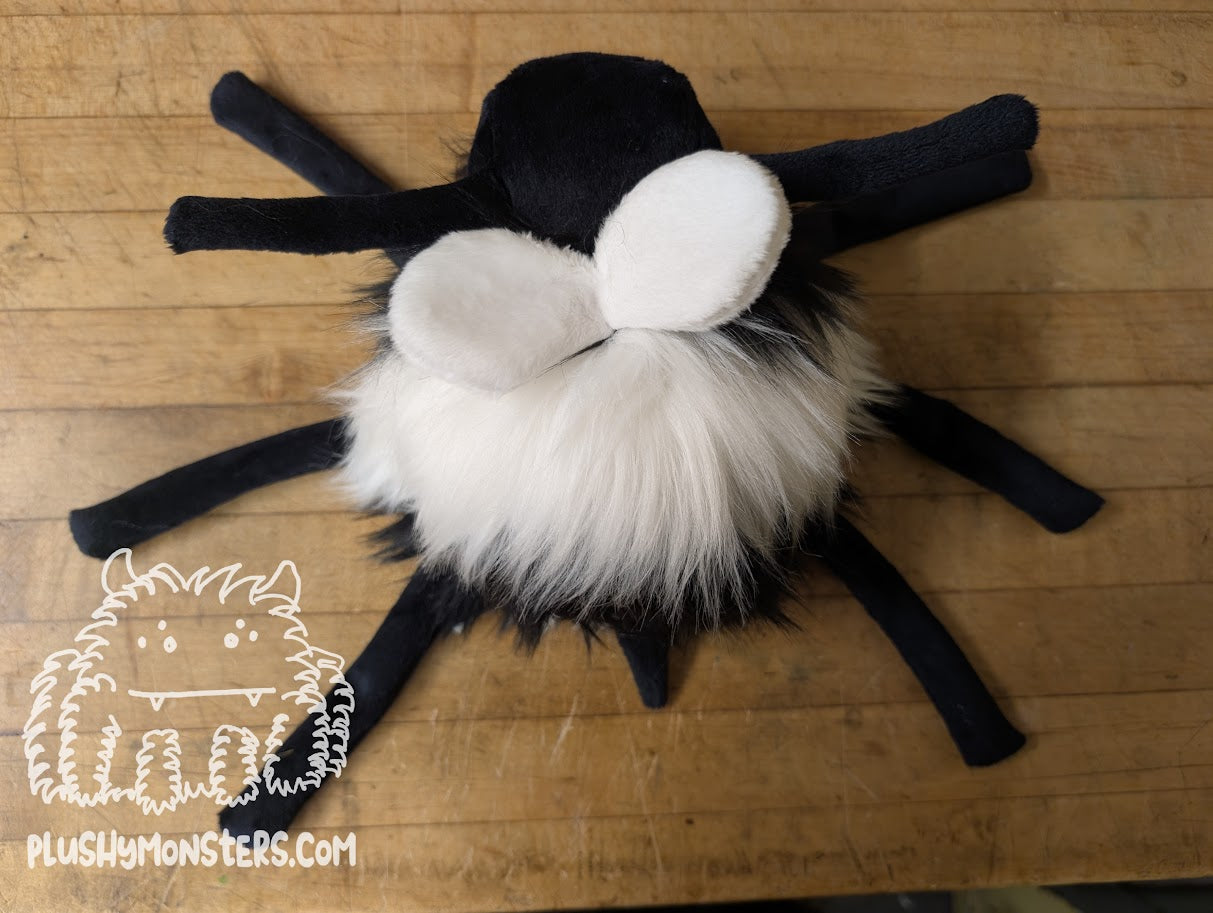 Big Shaggy Hobo Buzzy! With Silver Kawaii Eyes! - Big Hobo Tick in Disguise