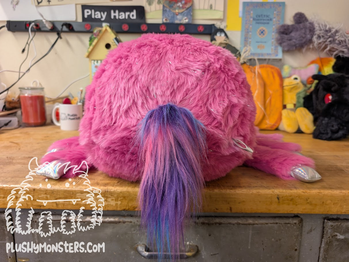 Gumball Sparkles! Unicorn Spider in Disguise - Weighted Middlin'