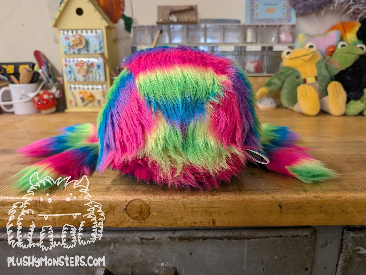 Lil' Stu with Oversized Eyes! - Weighted Lil' Guy