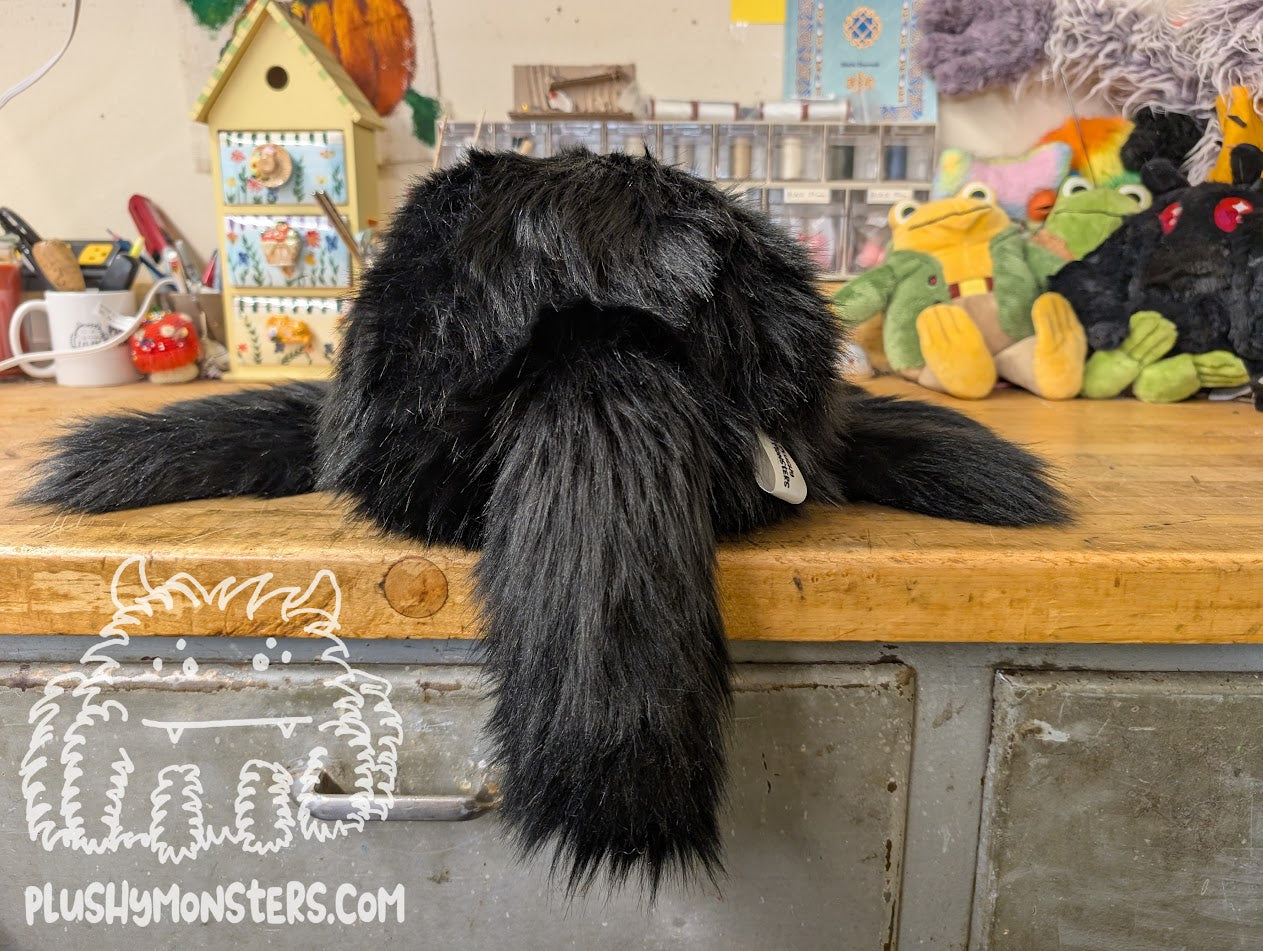 Lil' Heck Hound! - Wolf Spider in Disguise - Weighted Lil' Guy
