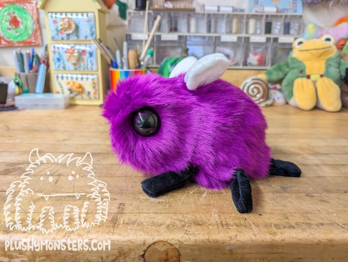 Stumpy Grape Fly Guy! - Bugomination