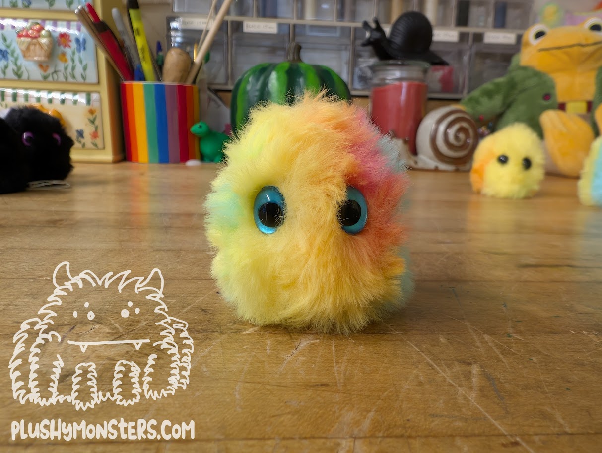 Sherbert Tiny Boi with Teal Oval Eyes!