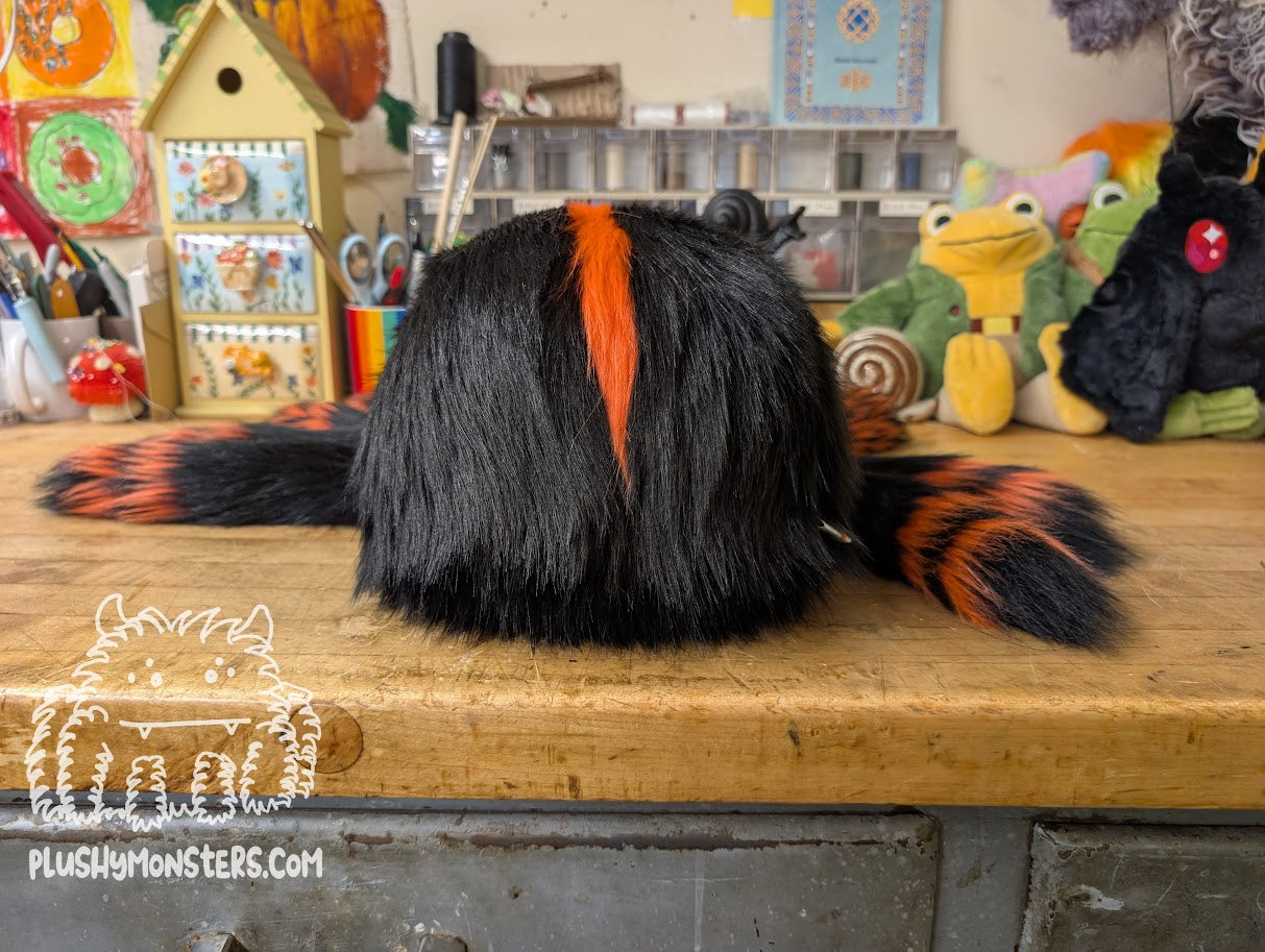 Knucklehead! - Weighted Lil' Guy