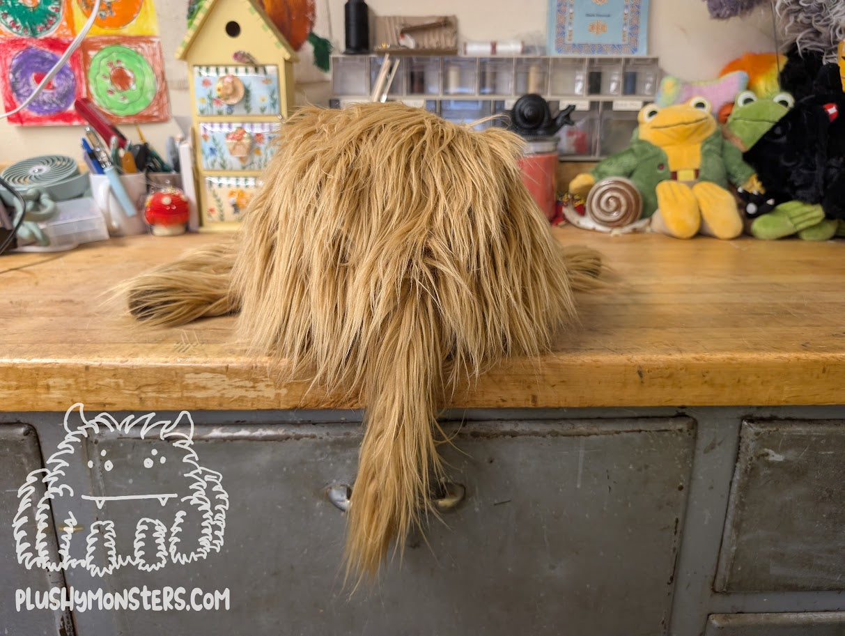 Lil' Delly! Highland Cow Spider in Disguise - Weighted Lil' Guy