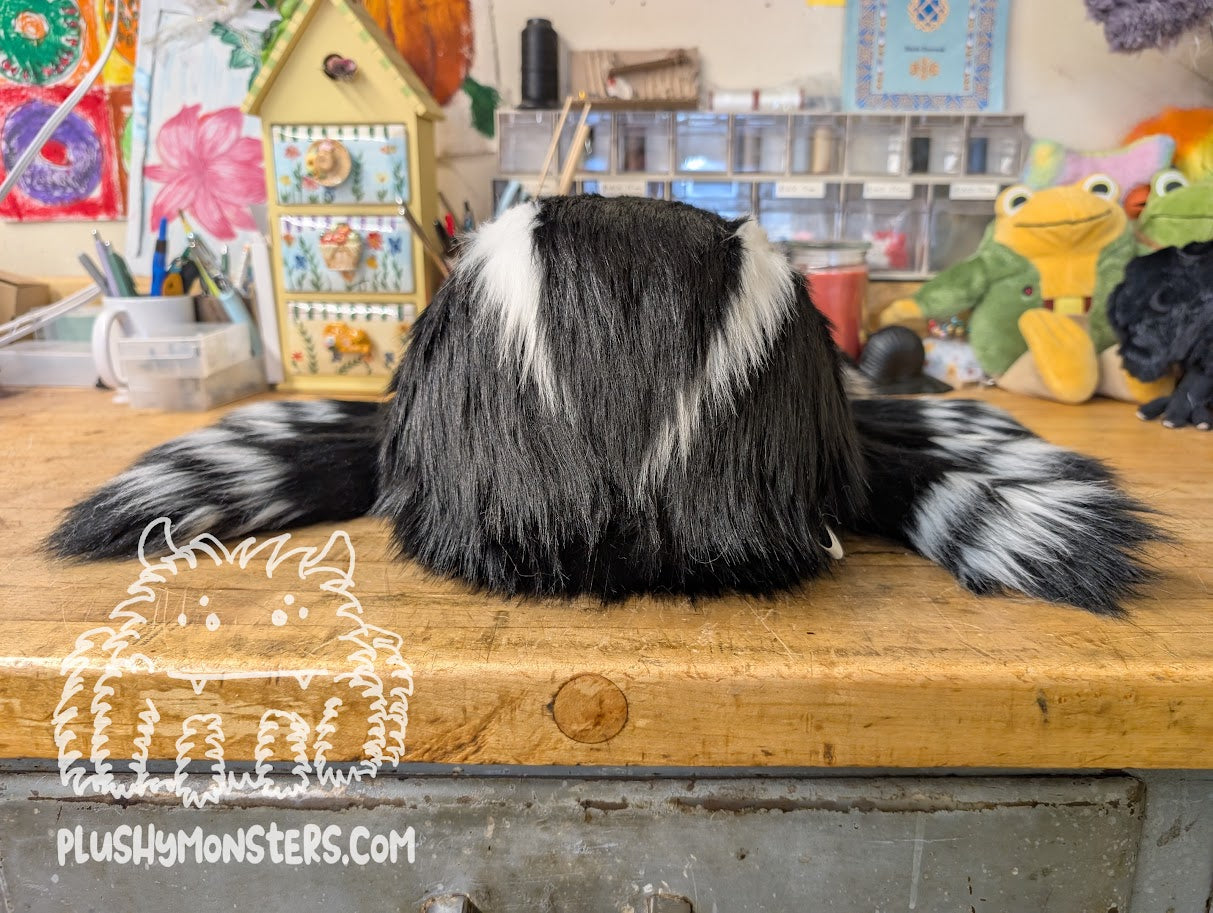 Lil' Skunk! - Weighted Lil' Guy
