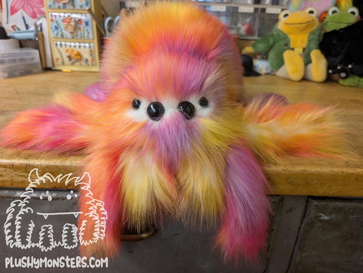 Lil' Flora! With Oversized Eyes! - Weighted Lil' Guy