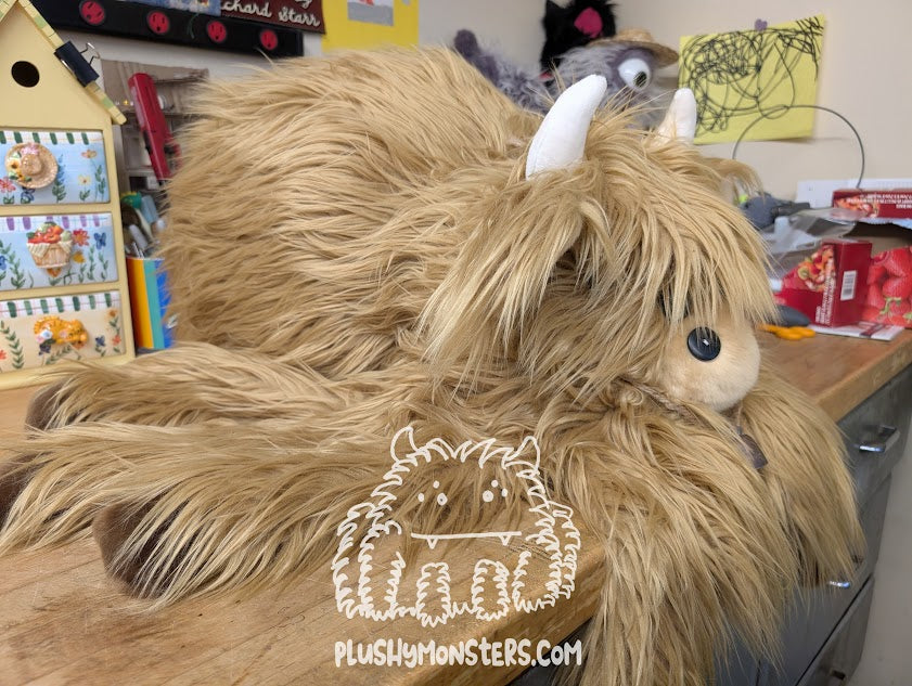 Big Del! Highland Cow Spider in Disguise - Weighted Big'n