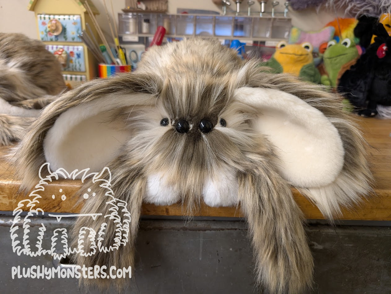 Lil' Floyd the Rabbit, Spider in Disguise! - Weighted Lil' Guy