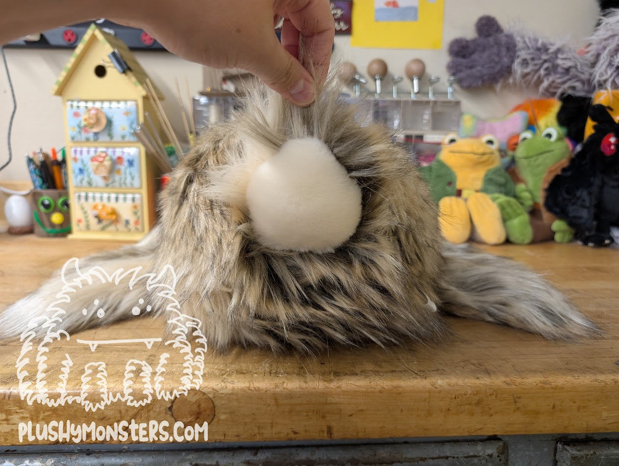 Lil' Floyd the Rabbit, Spider in Disguise! - Weighted Lil' Guy