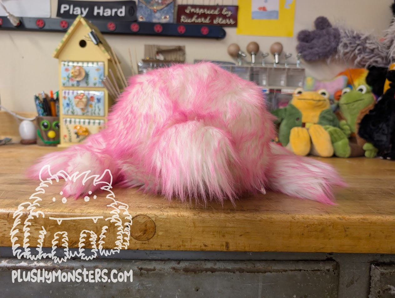 Lil' Bubble Bunny, Spider in Disguise! - Weighted Lil' Guy