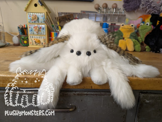 Lil' Fwhedward Rabbit, Spider in Disguise! - Weighted Lil' Guy