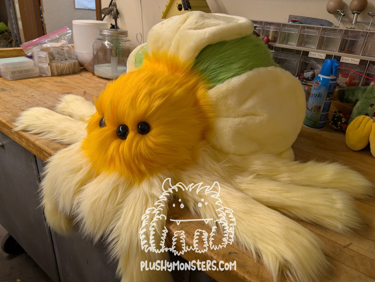 Petal, Flower Spider in Disguise! - Weighted Middlin'
