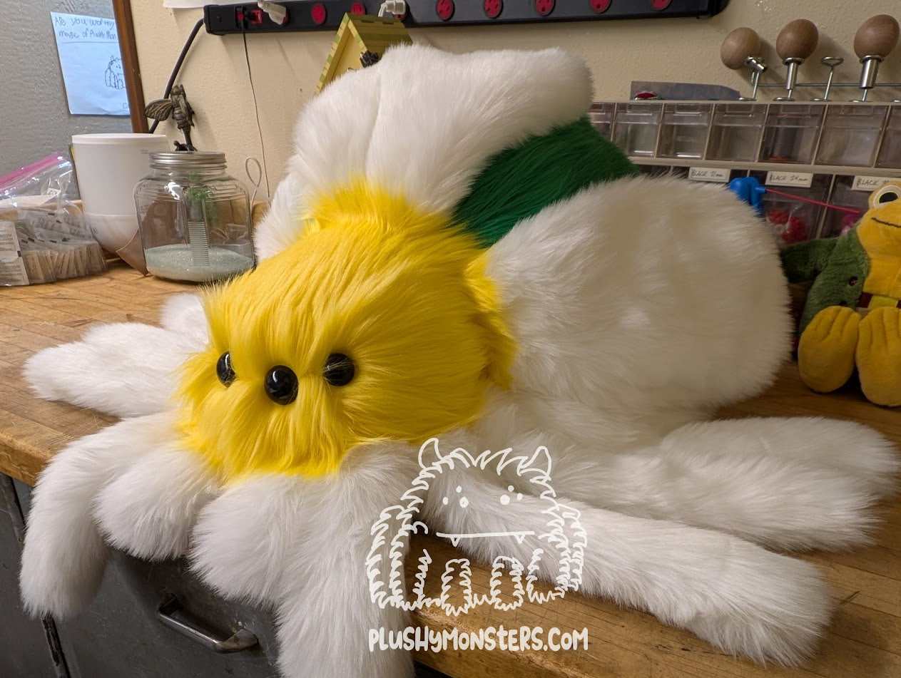 Daisy! Flower Spider in Disguise - Weighted Middlin'