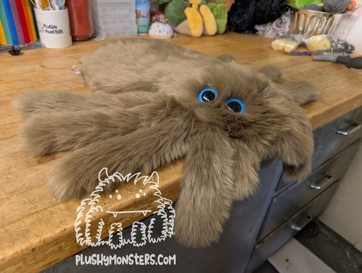 Mouse with Gamma Blue Eyes! - Weighted Pancake Spider
