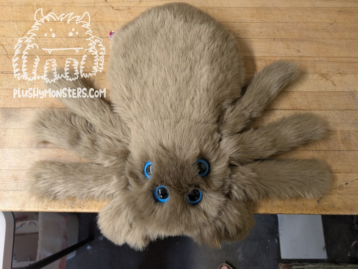 Mouse with Gamma Blue Eyes! - Weighted Pancake Spider