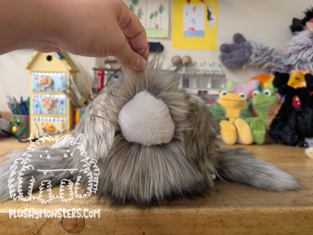 Petey the Rabbit, Spider in Disguise - Weighted Lil' Guy