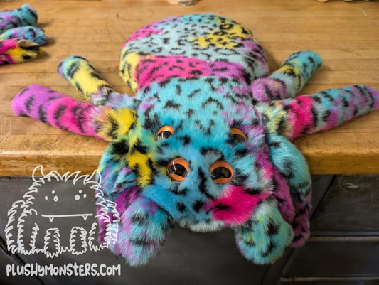Rainbow Leopard with Metallic Copper Eyes! - Weighted Pancake Spider