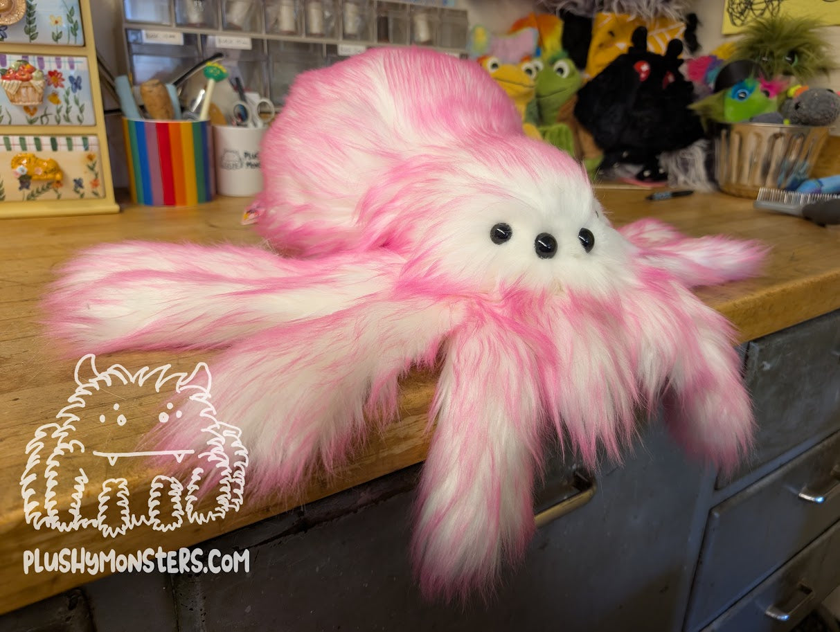 Lil' Bubblegum! - Weighted Lil' Guy