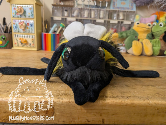 Big Hobo Bumble! With Glittery Green Eyes! - Big Hobo Tick in Disguise