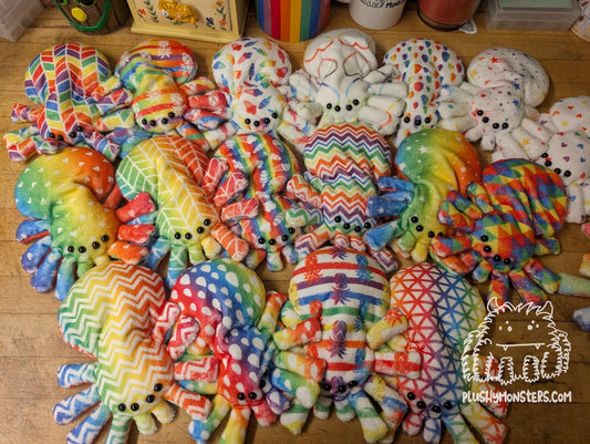 Rainbow-y Pridey Spidey-erlings! 😁