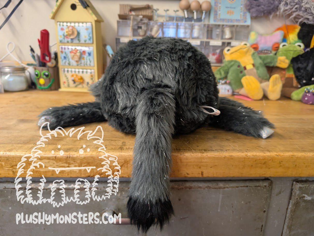 Lil' Lefty! - Donkeycorn Spider in Disguise - Weighted Lil' Guy