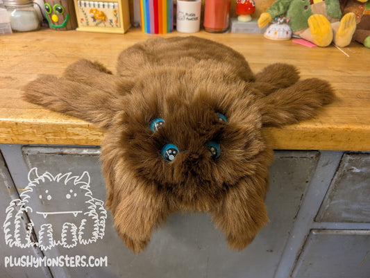 Cafe with Turquoise Kawaii Eyes! - Weighted Pancake Spider
