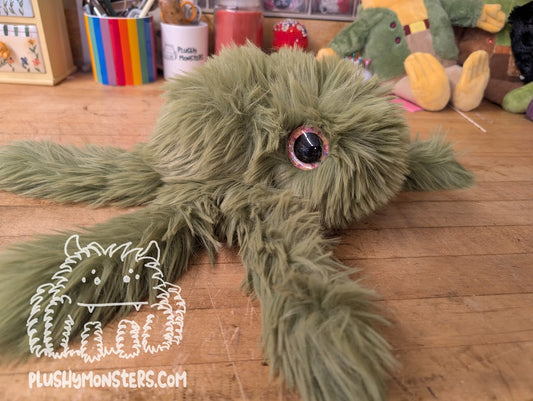 Remus Gobi with Giant Orange Eyes! - Big Hobo Tick
