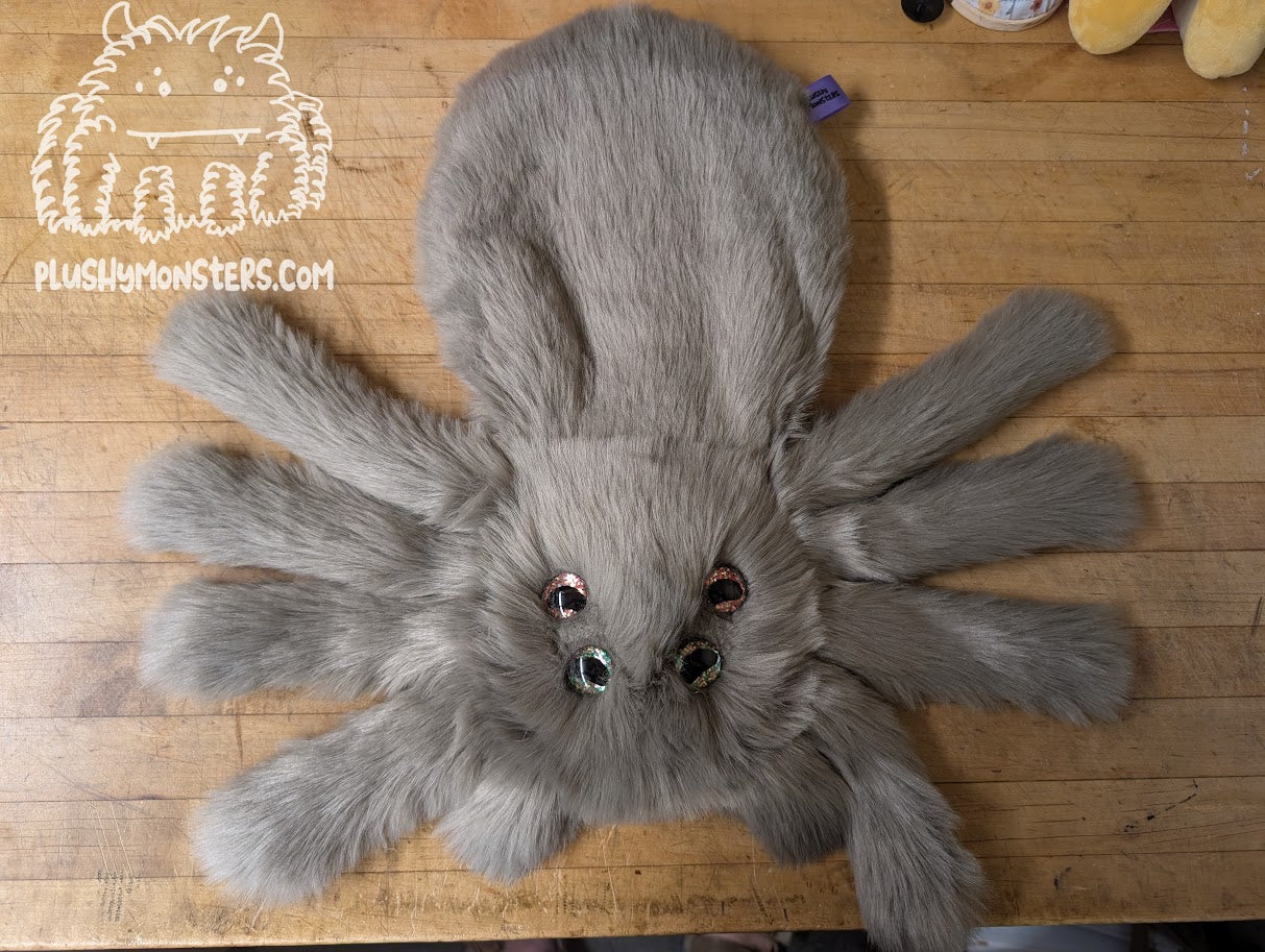 Oyster with Multicolor Glittery Jellybean-Pupil Eyes! - Weighted Pancake Spider