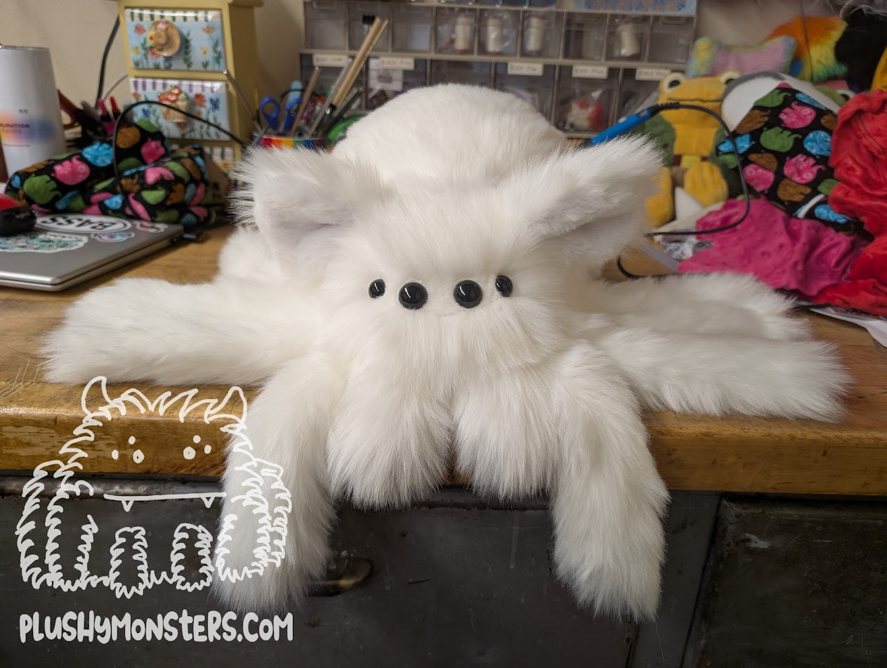 Erin's Lil' Arty! - Polar Bear Spider in Disguise- Weighted Lil' Guy