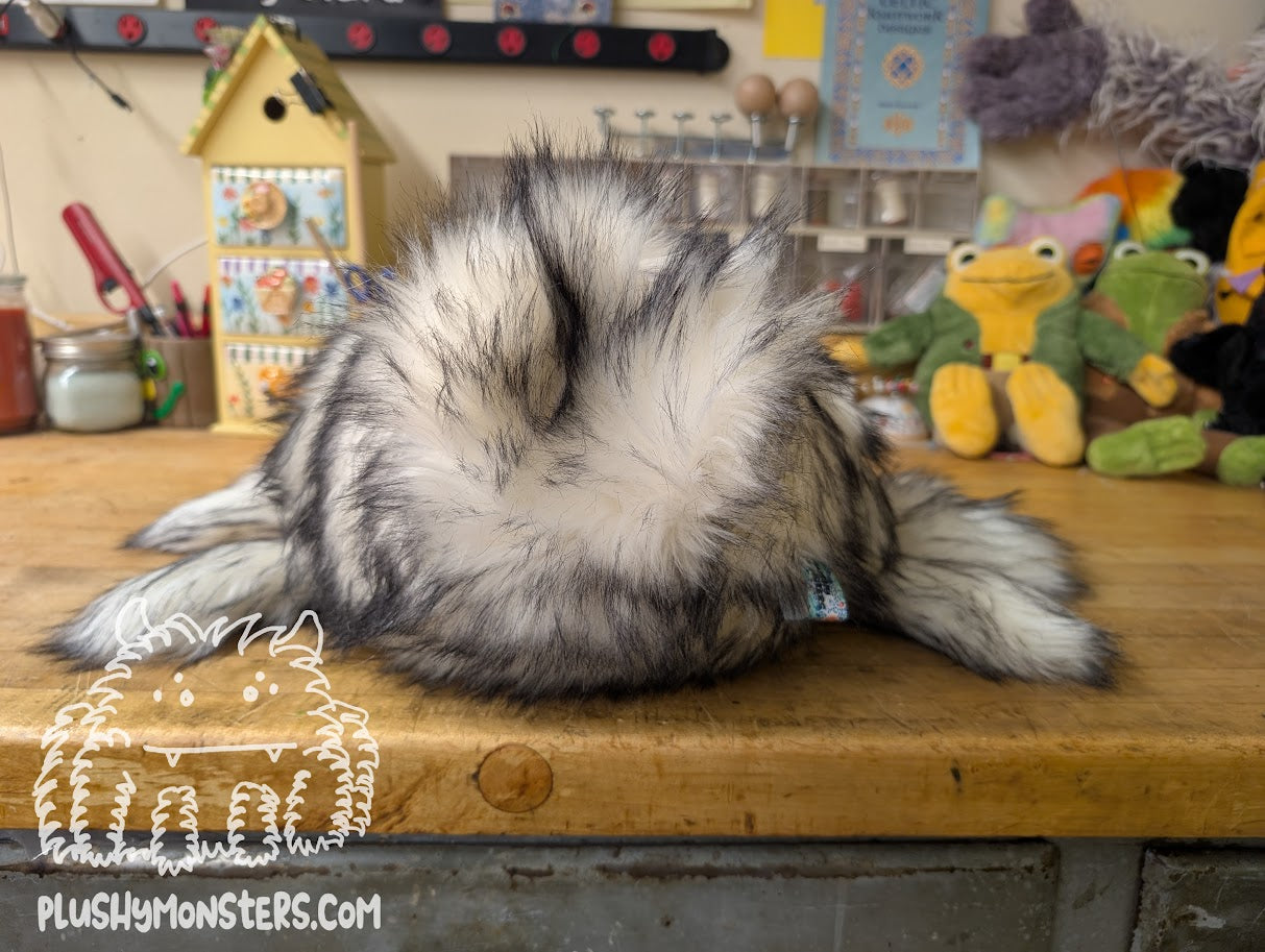 Lil' Jeanie the Chicken Spider in Disguise! - Weighted Lil' Guy