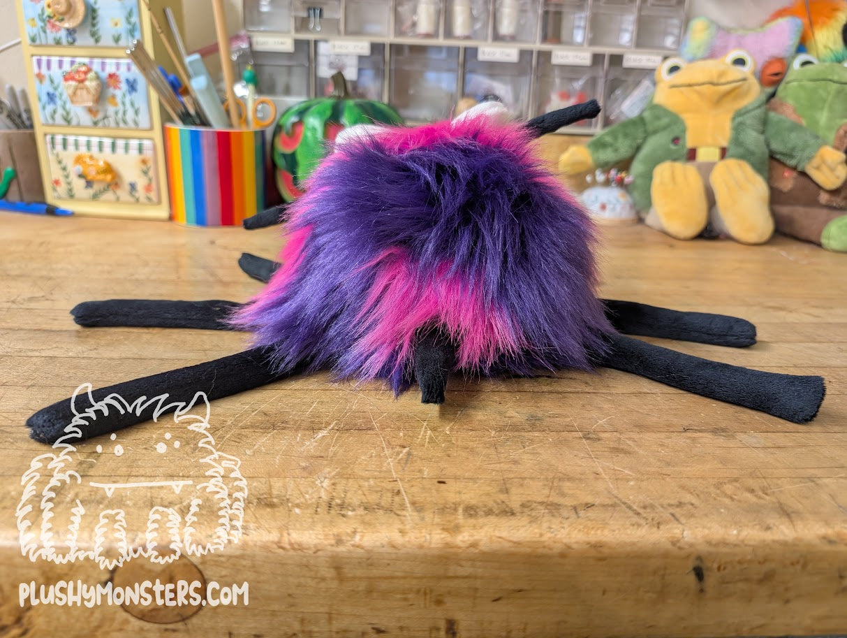 Big Shaggy Hobo Beeatrice! With Purple Kawaii Eyes! - Big Hobo Tick in Disguise