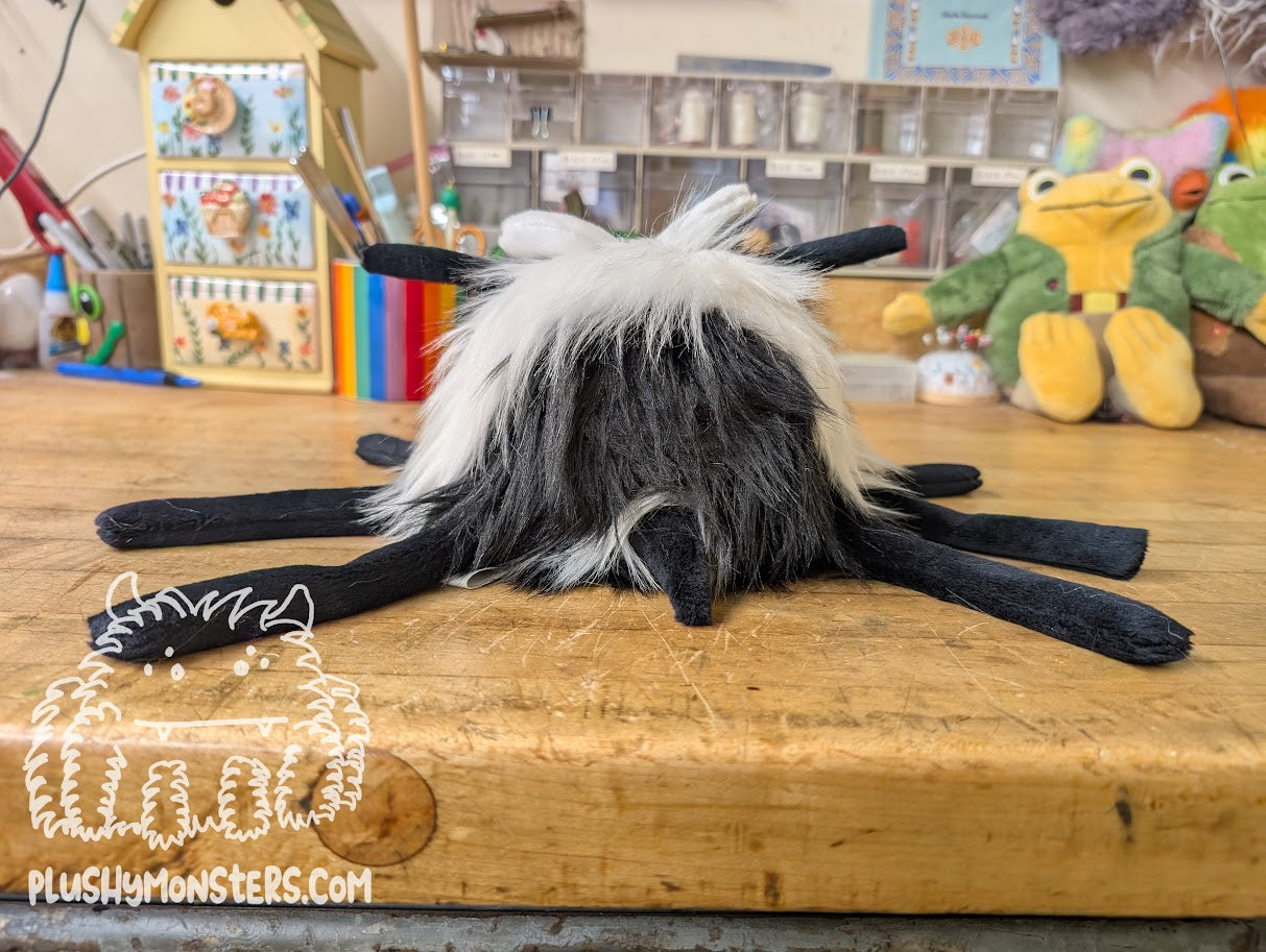 Big Shaggy Hobo Buzzy! With Silver Kawaii Eyes! - Big Hobo Tick in Disguise