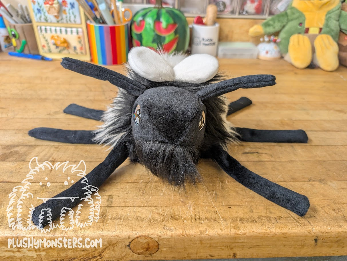 Big Shaggy Hobo Buzzy! With Silver Kawaii Eyes! - Big Hobo Tick in Disguise