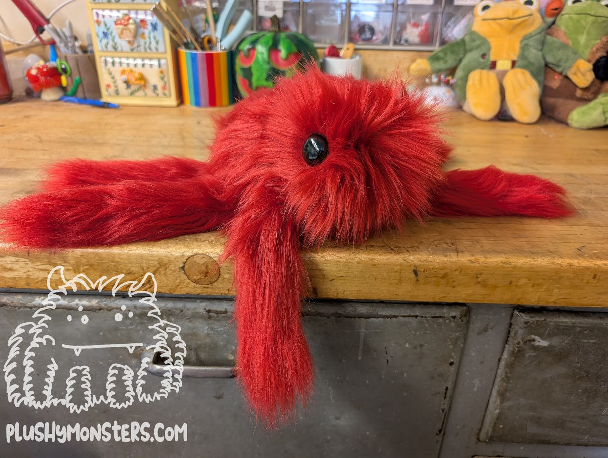 Scarlet Gobi with Giant Eyes! - Big Hobo Tick