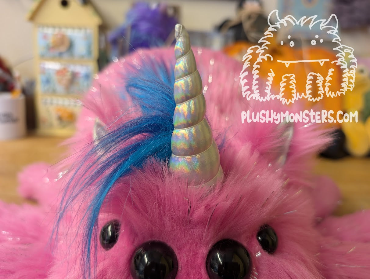 Lil' Gumball Sparkles! Unicorn Spider in Disguise - Weighted Lil' Guy