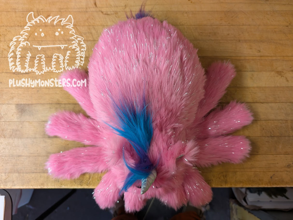 Lil' Gumball Sparkles! Unicorn Spider in Disguise - Weighted Lil' Guy