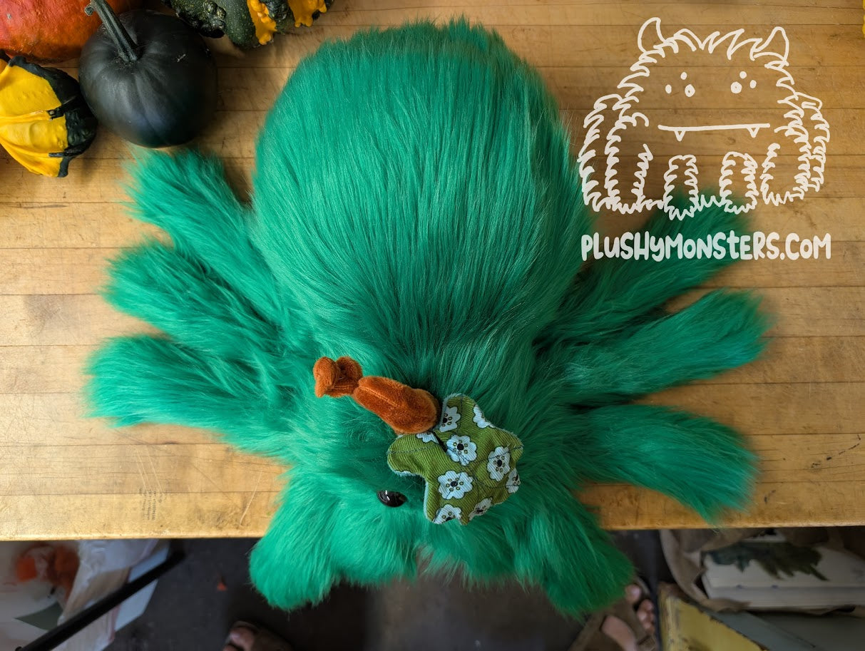 Hubbard! Squash Spider in Disguise! - Weighted Lil' Guy
