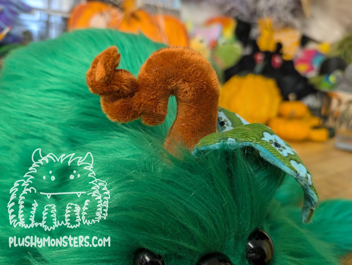 Hubbard! Squash Spider in Disguise! - Weighted Lil' Guy