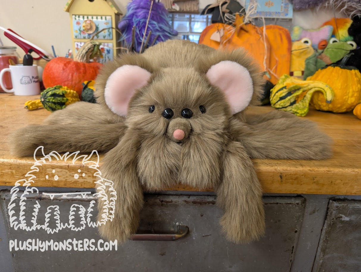 Crumpet! - Mouse Spider in Disguise - Weighted Lil' Guy