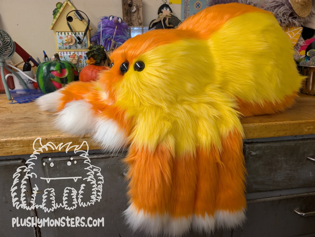 Big Candy Corn! - Candy Corn Spider in Disguise! - Weighted Big'n