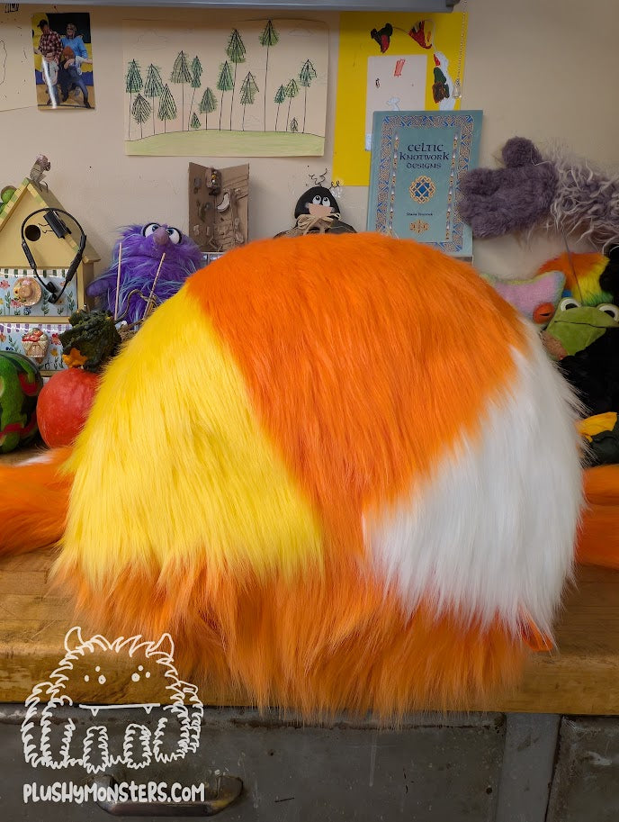 Candy Corn! - Candy Corn Spider in Disguise! - Weighted Middlin'
