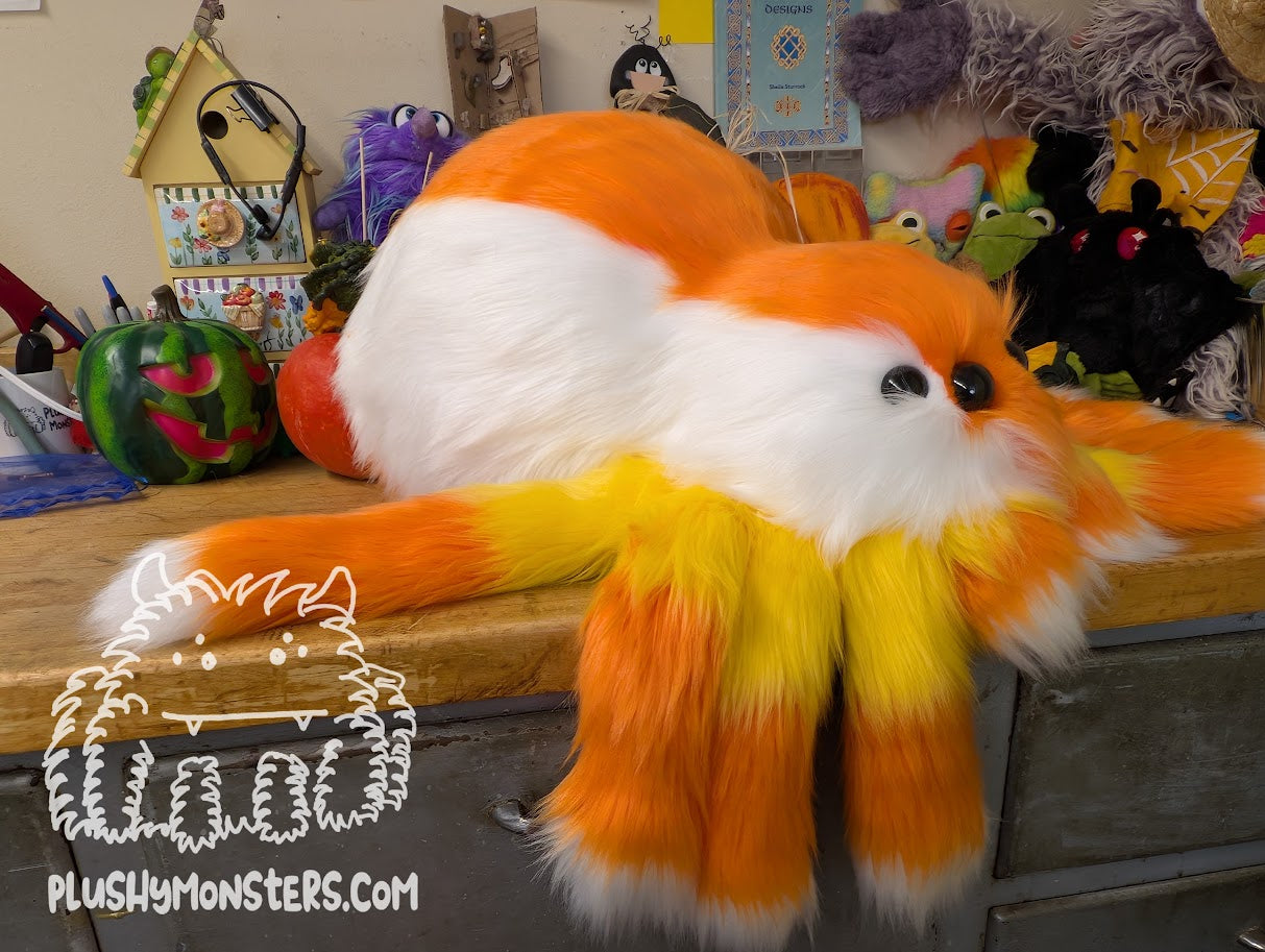Candy Corn! - Candy Corn Spider in Disguise! - Weighted Middlin'
