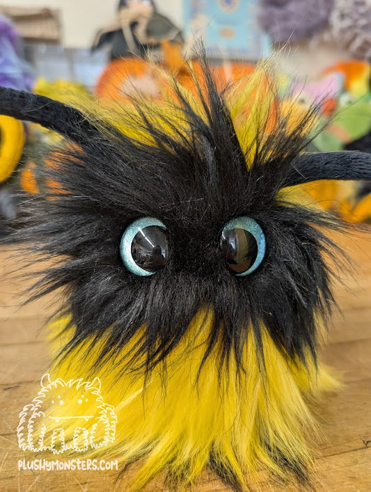 Scrappy Bumble! With Blue Eyes! - Scrappy in Disguise