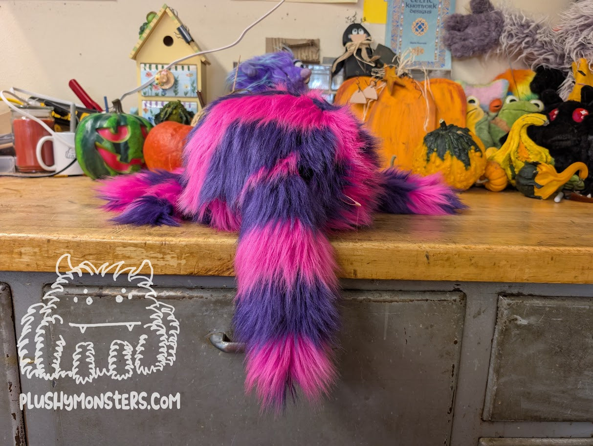 Lil' Chessy (Purple Faces!)! - Cheshire Cat Spider in Disguise - Weighted Lil' Guy