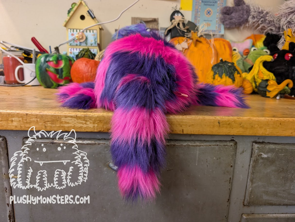 Lil' Chessy (Purple Faces!)! - Cheshire Cat Spider in Disguise - Weighted Lil' Guy